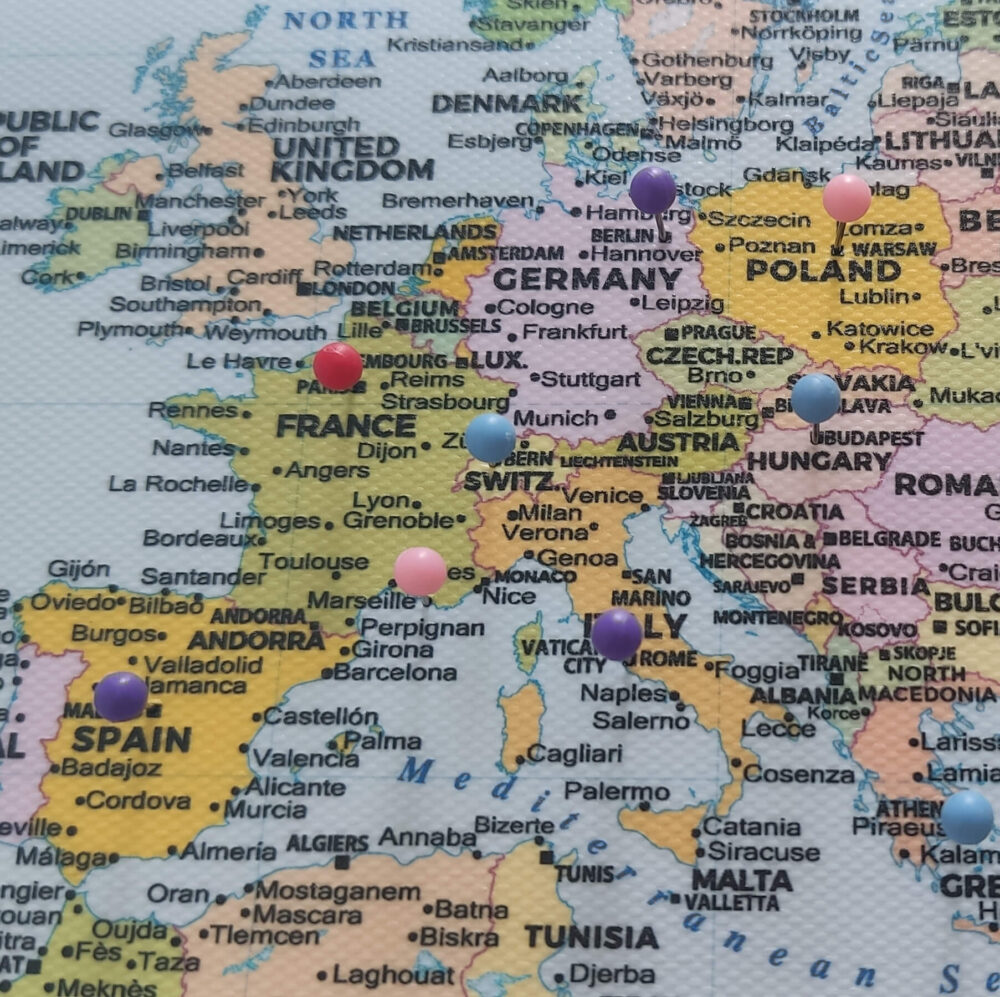 Push pin world map with flags Europe Zoom
