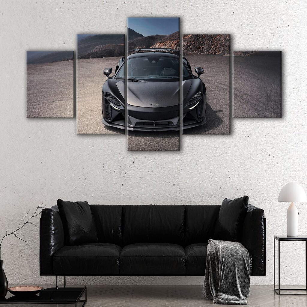 Black McLaren Artura