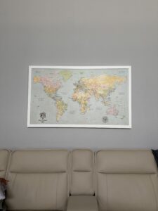 classic map white frame review